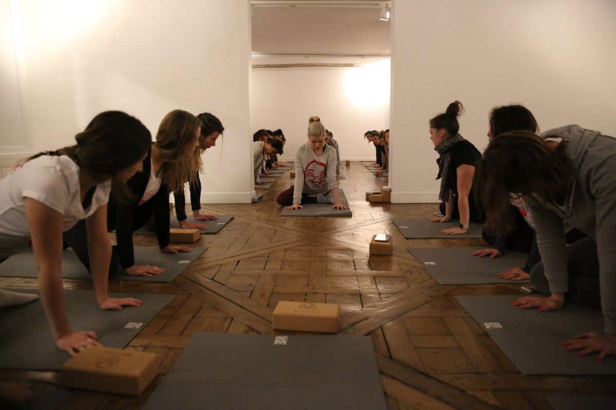 yin-yoga-xmas-party
