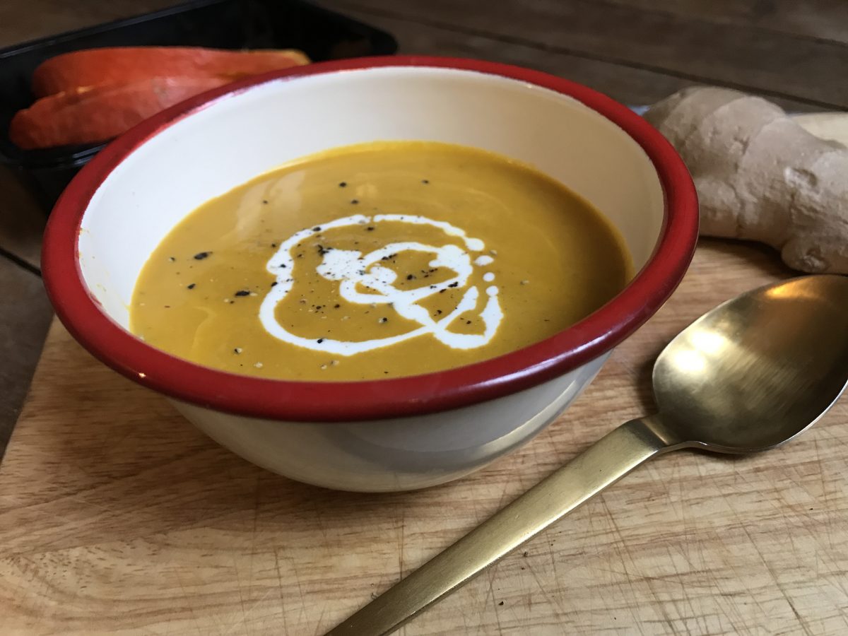 Soupe-potimarron-champignons-curry-gingembre