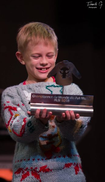 championnat pull moche de noel albi - catégorie enfant