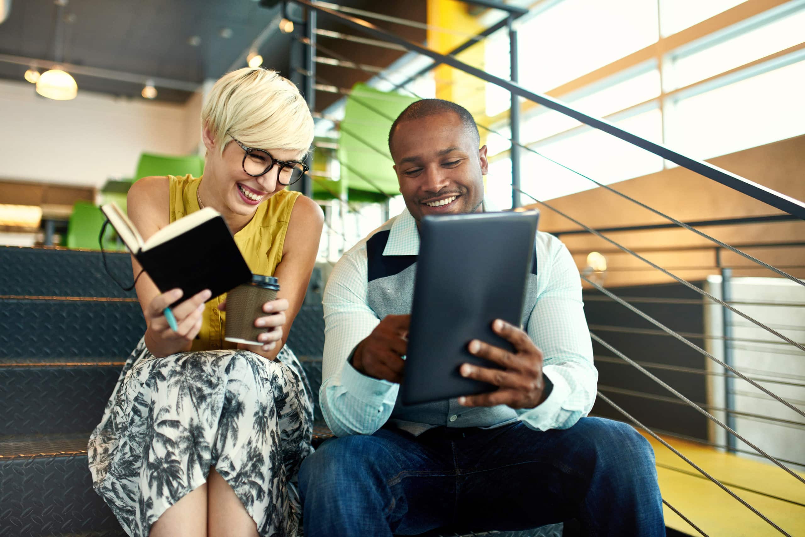 Go from inbox to in touch Connecting professionals beyond email communication.